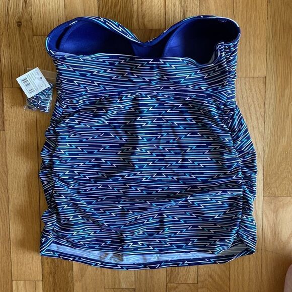 NWT Beach Bump Maternity Swim Tankini Top Blue Print Detachable Strap Size M - Picture 4 of 11